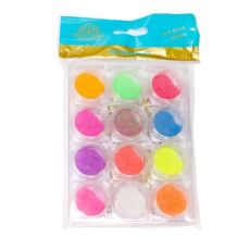 Global Fashion    12 